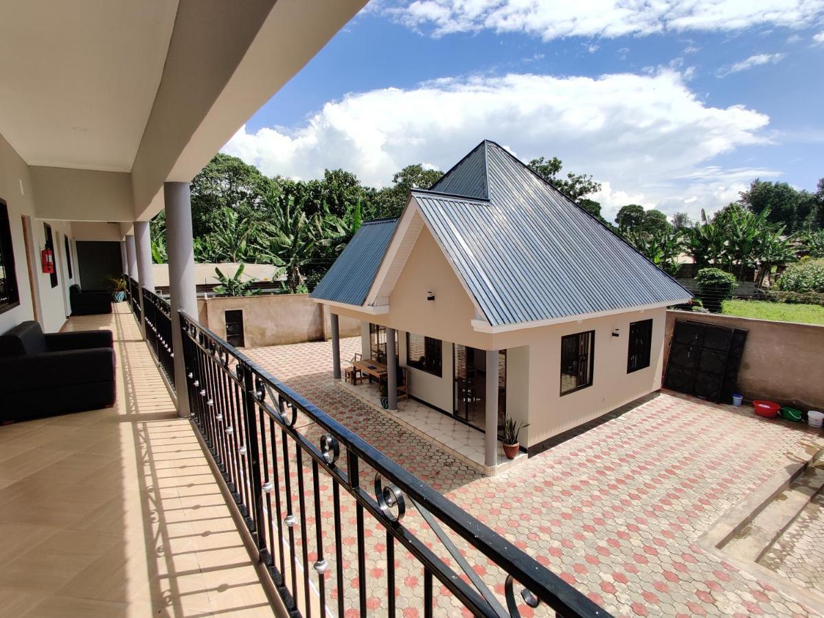 Wanyama B&B アルーシャ エクステリア 写真